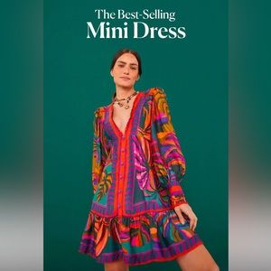 NWT Farm Rio Long Sleeve Foliage Minidress
Graphic Foliage Exotic Print